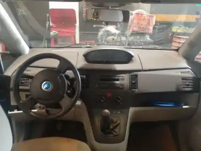 Veicolo di demolizione fiat idea (350_) 1.3 d multijet dell'anno 2004 alimentato 188a9000