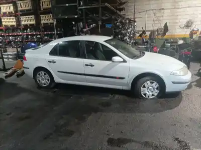 Veicolo di demolizione renault laguna ii (bg0/1_) 1.9 dci (bg0r, bg0e) dell'anno 2003 alimentato f9q