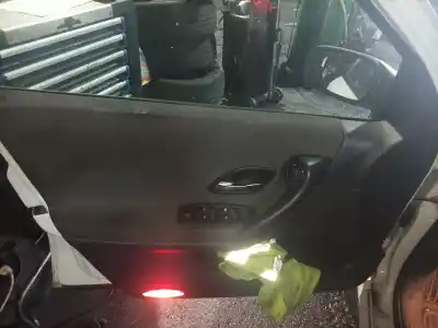 Veicolo di demolizione renault laguna ii (bg0/1_) 1.9 dci (bg0r, bg0e) dell'anno 2003 alimentato f9q