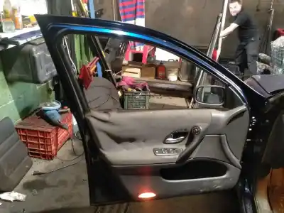 Veicolo di demolizione renault laguna ii (bg0/1_) 1.9 dci (bg0r, bg0e) dell'anno 2003 alimentato f9q