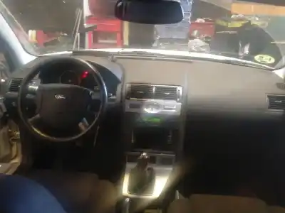 Veículo de Sucata ford mondeo iii sedán (b4y) 1.8 16v do ano 2004 alimentado chba,chbb