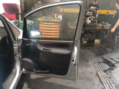 Здавання транспортного засобу opel zafira a monospace (t98) 2.0 dti 16v (f75) року 2001 потужний y20dth
