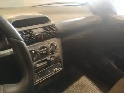Scrapping Vehicle opel corsa b (s93) 1.4 i (f08, f68, m68) of the year 1998 powered x14sz