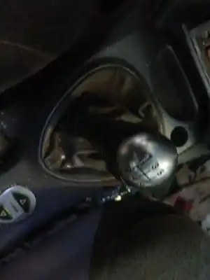 Veículo de Sucata citroen c5 i (dc_) 2.0 hdi (dcrhyb) do ano 2001 alimentado rhy