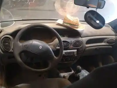 Scrapping Vehicle renault megane i (ba0/1_) 1.4 e (ba0e, ba0v) of the year 1997 powered e7j