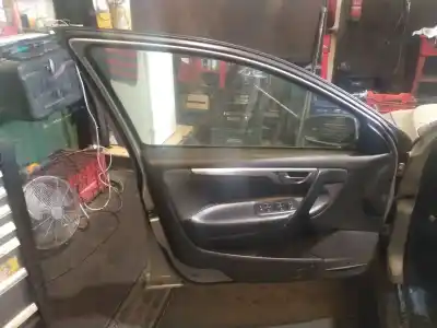 Здавання транспортного засобу volvo s60 i (384) 2.4 року 2003 потужний b5244s2