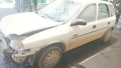 Véhicule à la ferraille opel corsa b (s93) 1.2 i (f08, f68, m68) de l'année 1994 alimenté c12nz