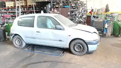 Scrapping Vehicle renault clio ii (bb_, cb_) 1.9 d (b/cb0e, bb0j) of the year 2001 powered f8q
