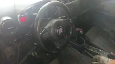 Veículo de Sucata seat leon (1p1) 1.9 tdi do ano 2007 alimentado bxe