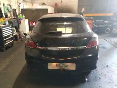 Veículo de Sucata opel astra h gtc (a04) 1.9 cdti (l08) do ano 2006 alimentado z19dt