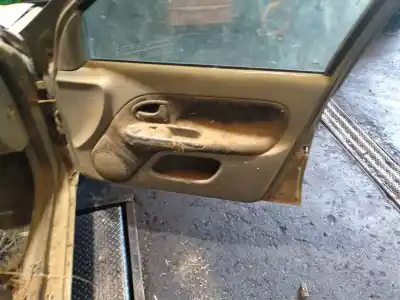 Veículo de Sucata renault clio ii (bb_, cb_) 1.2 16v (bb05, bb0w, bb11, bb27, bb2t, bb2u, bb2v, cb05,... do ano 2002 alimentado d4f