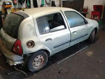 Verschrottungsfahrzeug RENAULT CLIO II (BB_, CB_)  des Jahres 2002 angetrieben D4F