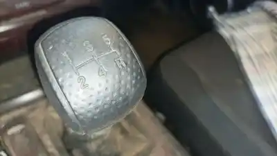 Véhicule à la ferraille ssangyong rexton / rexton ii (gab_) 2.7 xdi de l'année 2005 alimenté d27dt