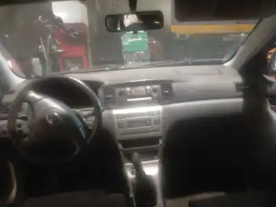 Veicolo di demolizione toyota corolla (_e12_) 2.0 d-4d (cde120r_, cde120l_) dell'anno 2002 alimentato 1cdftv