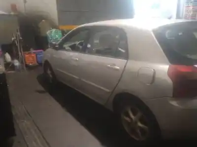 Veicolo di demolizione toyota corolla (_e12_) 2.0 d-4d (cde120r_, cde120l_) dell'anno 2002 alimentato 1cdftv