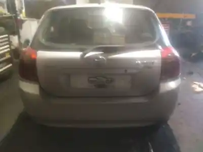 Veicolo di demolizione toyota corolla (_e12_) 2.0 d-4d (cde120r_, cde120l_) dell'anno 2002 alimentato 1cdftv