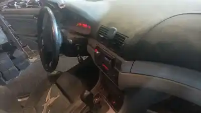 Здавання транспортного засобу bmw 3 (e46) 320 d року 2001 потужний 204d1