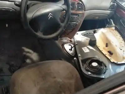 Veículo de Sucata citroen c5 i (dc_) 2.0 16v (dcrfnc, dcrfnf) do ano 2001 alimentado rfn