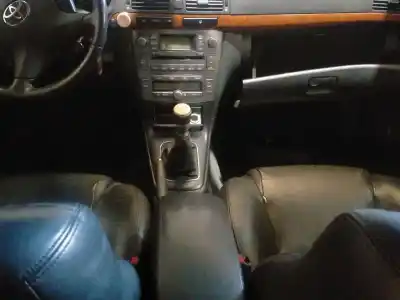 Veículo de Sucata toyota avensis ranchera familiar (_t25_) 2.2 d-4d (adt251_) do ano 2007 alimentado 2adftv