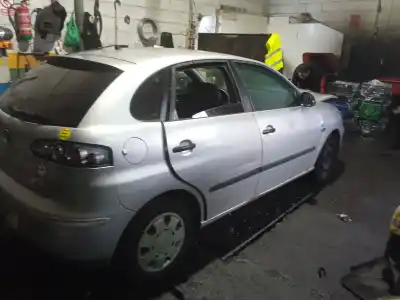 Veicolo di demolizione SEAT IBIZA III (6L1)  dell'anno 2003 alimentato ASY
