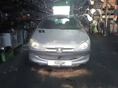 Здавання транспортного засобу peugeot 206 fastback (2a/c) 1.4 i року 2000 потужний kfx