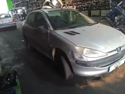 Здавання транспортного засобу peugeot 206 fastback (2a/c) 1.4 i року 2000 потужний kfx
