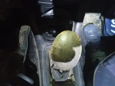 Здавання транспортного засобу peugeot 206 fastback (2a/c) 1.4 i року 2000 потужний kfx