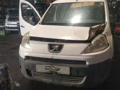 Veículo de Sucata peugeot partner tepee 1.6 hdi / bluehdi 75 do ano 2012 alimentado 9h06