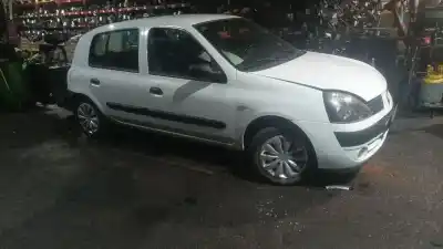 Veículo de Sucata renault clio ii (bb_, cb_) 1.5 dci (b/cb07) do ano 2005 alimentado k9k