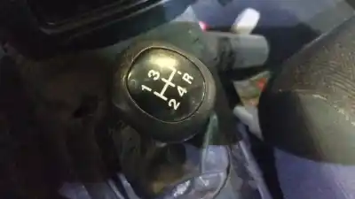 Véhicule à la ferraille ford escort vi sedán (gal, afl) 1.6 i 16v de l'année 2000 alimenté l1h