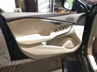 Veículo de Sucata volvo v40 fastback (525) d2 do ano 2017 alimentado d 4204 t13,d 4204 t8