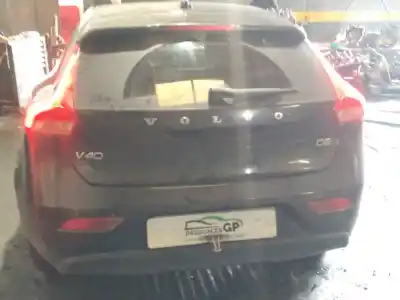 Veículo de Sucata volvo v40 fastback (525) d2 do ano 2017 alimentado d 4204 t13,d 4204 t8