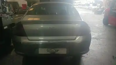 Véhicule à la ferraille peugeot 407 (6d_) 1.6 hdi 110 (6d9hzc, 6d9hyc) de l'année 2005 alimenté 9hz