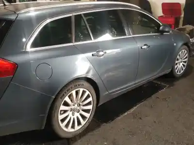 Véhicule à la ferraille OPEL INSIGNIA A SPORTS TOURER (G09)  de l'année 2011 alimenté A20DTH
