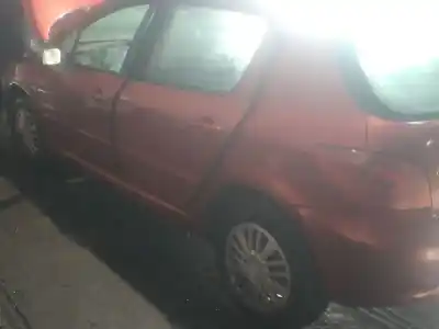 Véhicule à la ferraille peugeot 307 (3a/c) 2.0 hdi 90 de l'année 2004 alimenté rhy