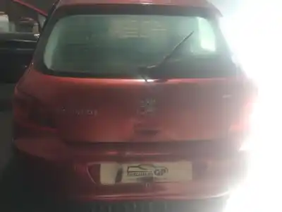 Véhicule à la ferraille peugeot 307 (3a/c) 2.0 hdi 90 de l'année 2004 alimenté rhy