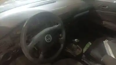 Veículo de Sucata volkswagen passat b5 (3b2) 1.9 tdi do ano 2000 alimentado atj
