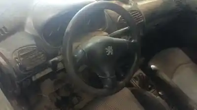 Здавання транспортного засобу peugeot 206 fastback (2a/c) 1.9 d року 1999 потужний wjz