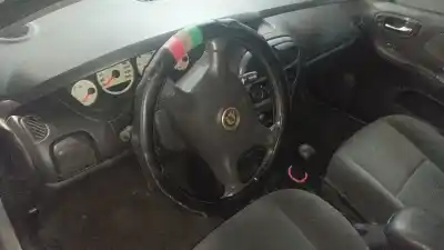 Sloopvoertuig chrysler neon ii 2.0 16v van het jaar 1999 aangedreven ecb