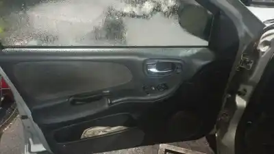 Sloopvoertuig chrysler neon ii 2.0 16v van het jaar 1999 aangedreven ecb