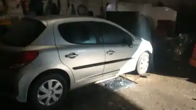 Véhicule à la ferraille PEUGEOT 207/207+ (WA_, WC_)  de l'année 2010 alimenté 8HZ