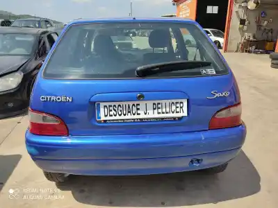 Véhicule à la ferraille citroen saxo 1.4 sx de l'année 2001 alimenté 