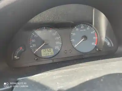 Véhicule à la ferraille citroen saxo 1.4 sx de l'année 2001 alimenté 