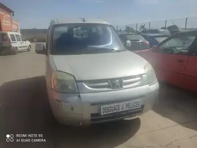 Verschrottungsfahrzeug PEUGEOT PARTNER (S2) Combiespace des Jahres 2006 angetrieben WJY