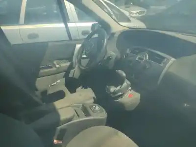 Veículo de Sucata renault scenic ii i- music do ano 2008 alimentado f9qj8