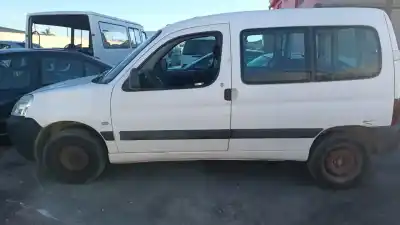 Verschrottungsfahrzeug PEUGEOT PARTNER (S2) 1.9 Combi Pro [1.9 Ltr. - 51 kW Diesel] des Jahres 2005 angetrieben WJY