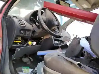 Veículo de Sucata citroen c2 empresa do ano 2004 alimentado 8hz