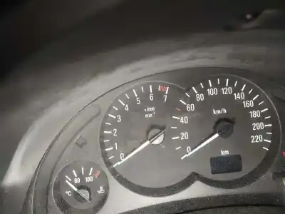 Veicolo di demolizione opel corsa c comfort dell'anno 2000 alimentato z12xe