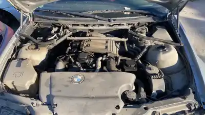 Veicolo di demolizione bmw serie 3 berlina (e46) 320d dell'anno 1999 alimentato ja