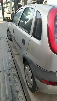 Veículo de Sucata opel corsa c 1.2 16v cat (z 12 xe / lw4) do ano 2001 alimentado 